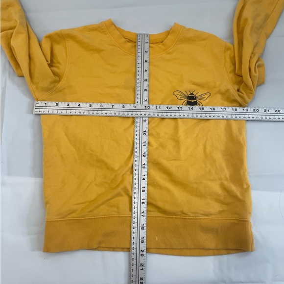 🌼🐝 Women’s Yellow “Bee Kind” Sweater – Size Medium 🐝🌼 - Picture 9 of 13
